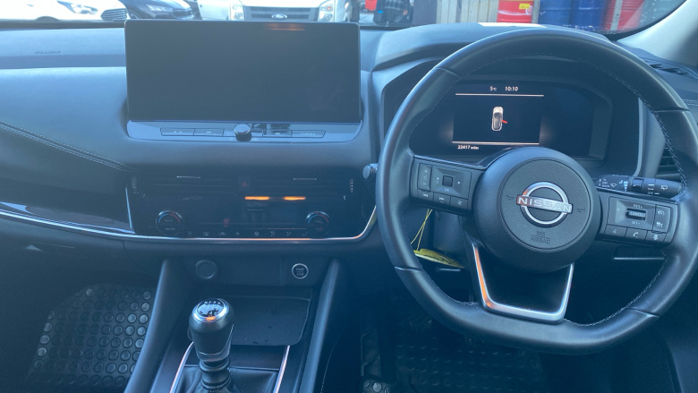 Nissan Qashqai 1.3 DiG-T MH N-Connecta 5dr Petrol Hatchback